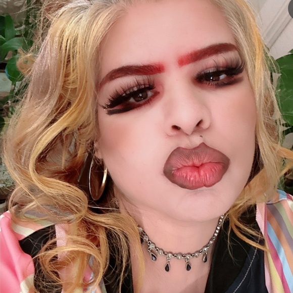 Meet your Posher, Veronica - Picture 4 of 6